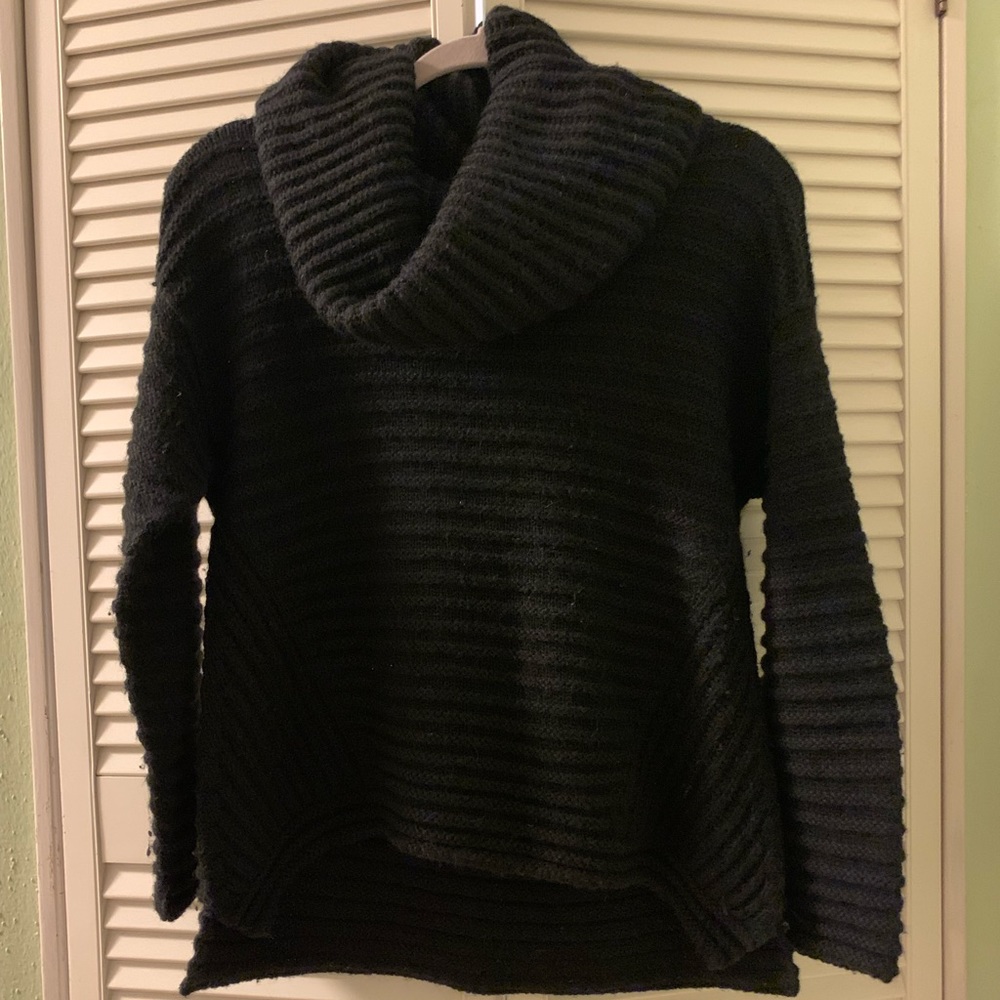 Massimo Dutti Black Turtleneck Sweater Small